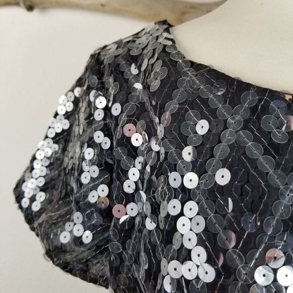 VELVET by Graham and Spencer sequined short sleeve - Picture 2 of 7